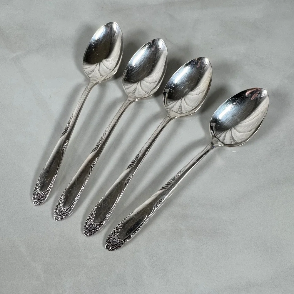 Set of 4 Oneida Simeon L &‎ George H Rogers Silver Plated Teaspoons Lot 3